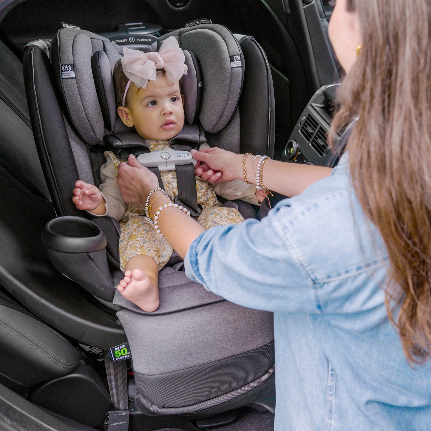Evenflo - Gold Revolve360 Extend All-in-One Rotational Car Seat with SensorSafe - Moonstone Gray