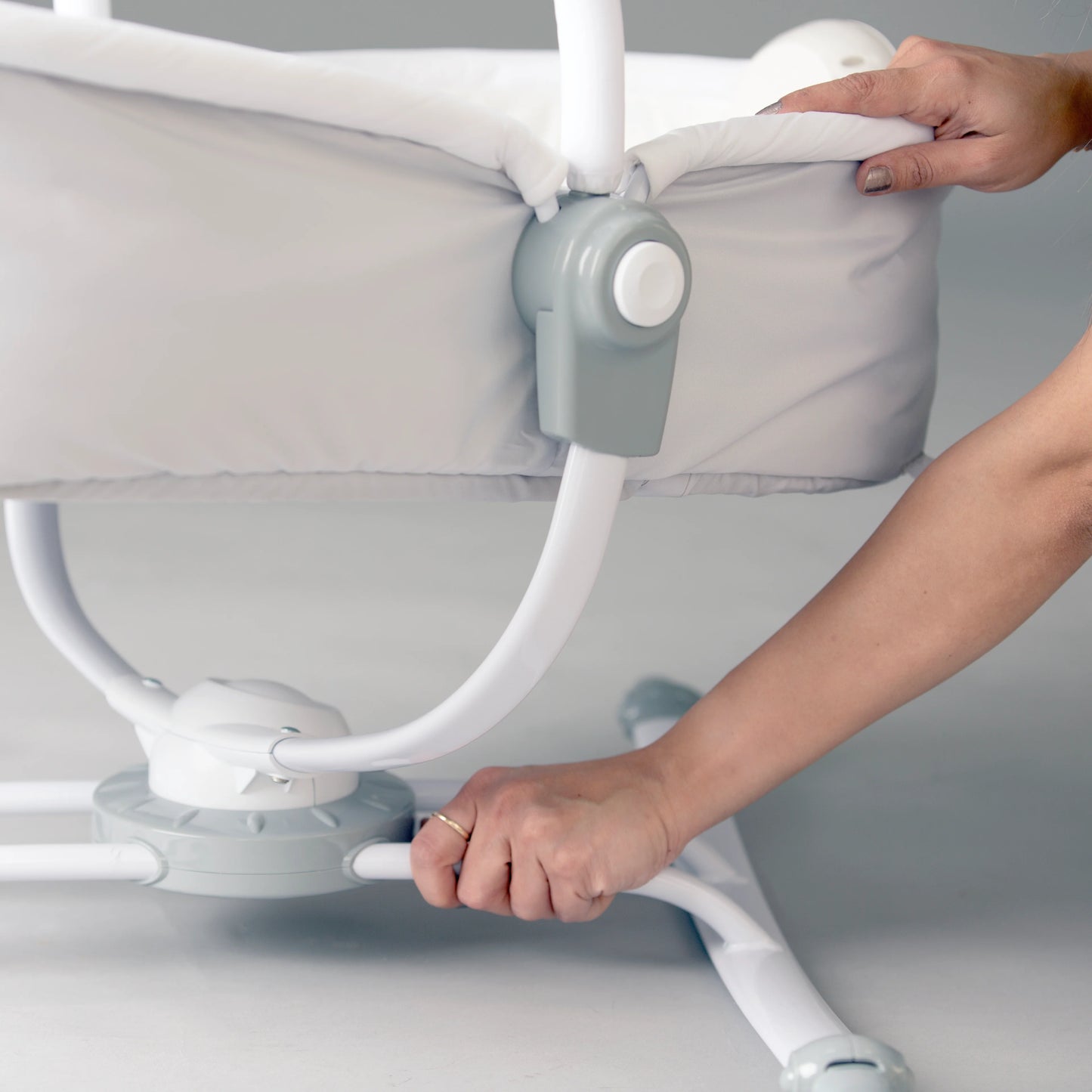 Jikel - Rella Bassinet & Rocker - Grey