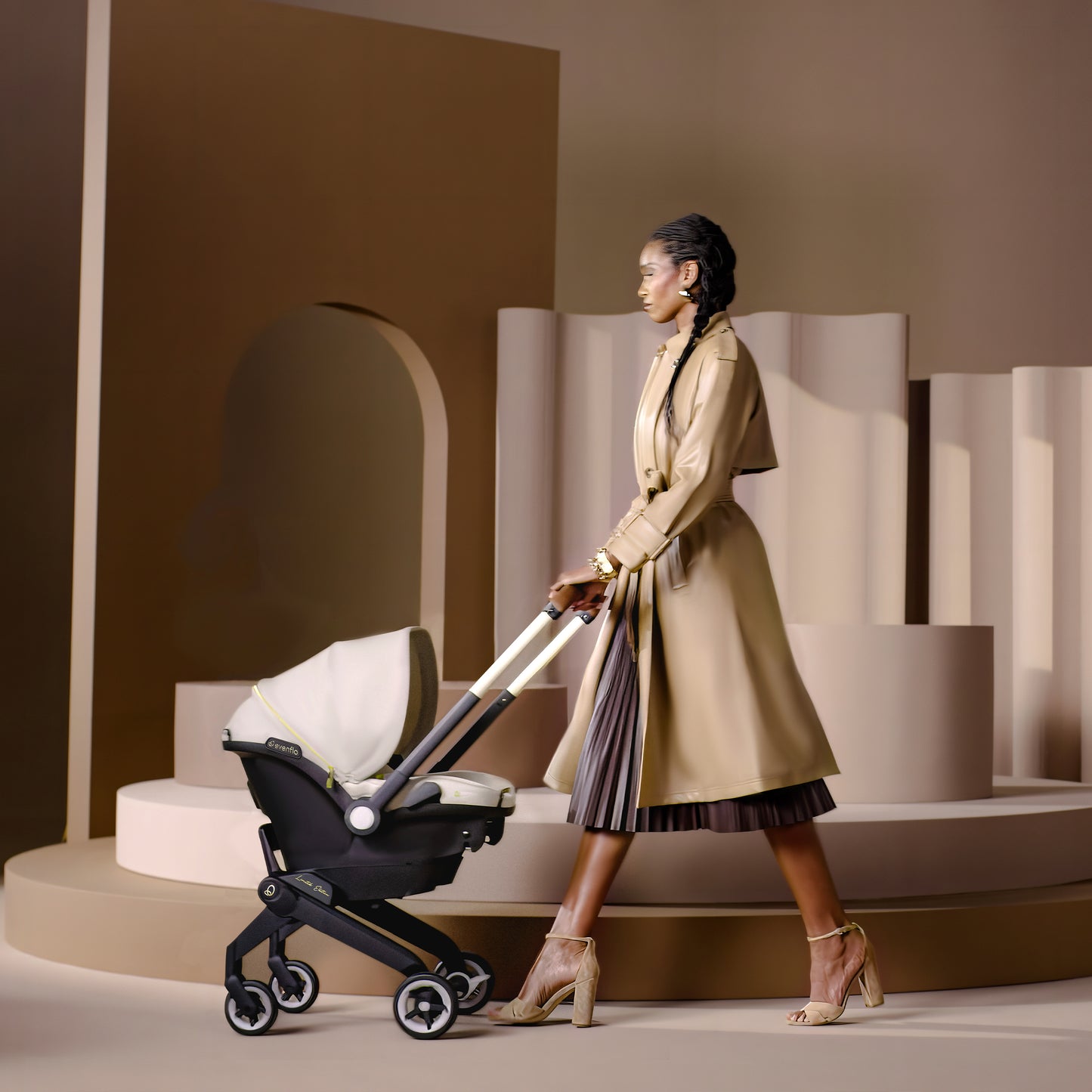 Evenflo - Shyft DualRide with Carryall Storage Infant Car Seat and Stroller Combo with Green & Gentle Fabric - Champagne