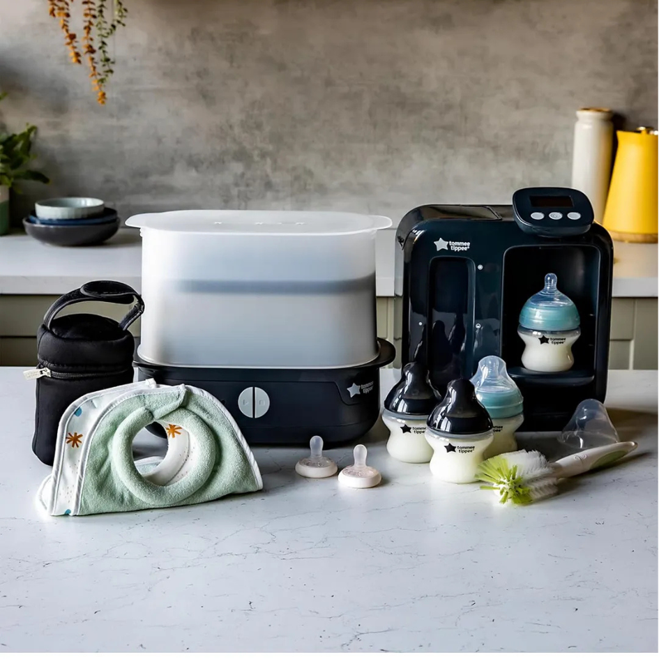Tommee Tippee - Ultimate Formula Feeding Kit Black - Steriliser, Prep Machine, Anti-Colic & Natural Bottles, Soothers