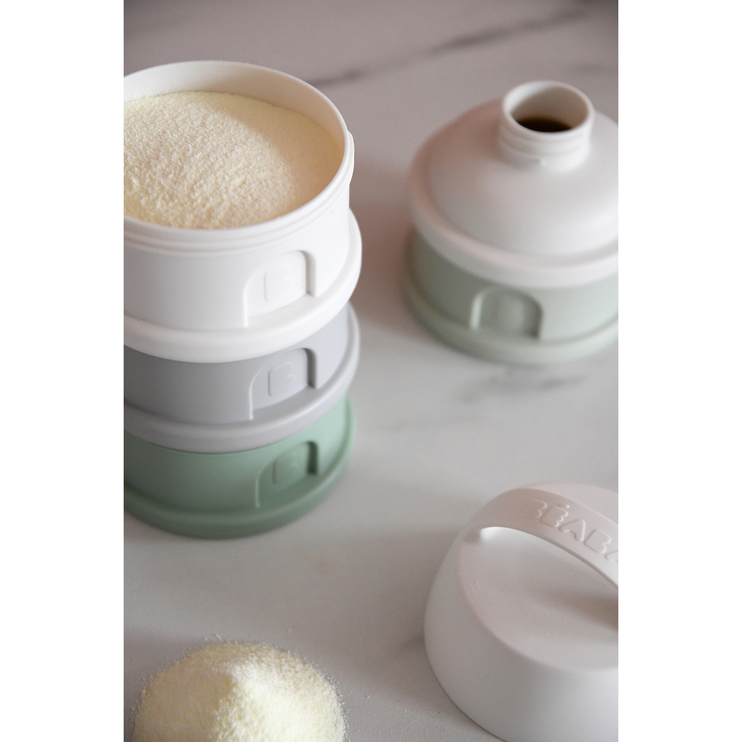 Beaba - Formula Milk Container - 4 Compartments - Cotton white/Sage green