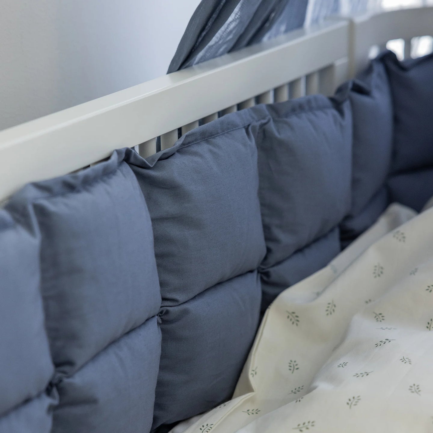 Sebra - Baby Bumper Kapok - Forest Lake Blue