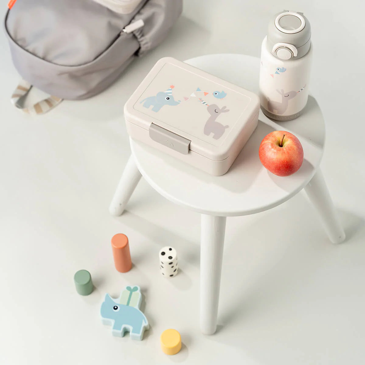 Done By Deer Lunch Box with Divider Celebration Sand