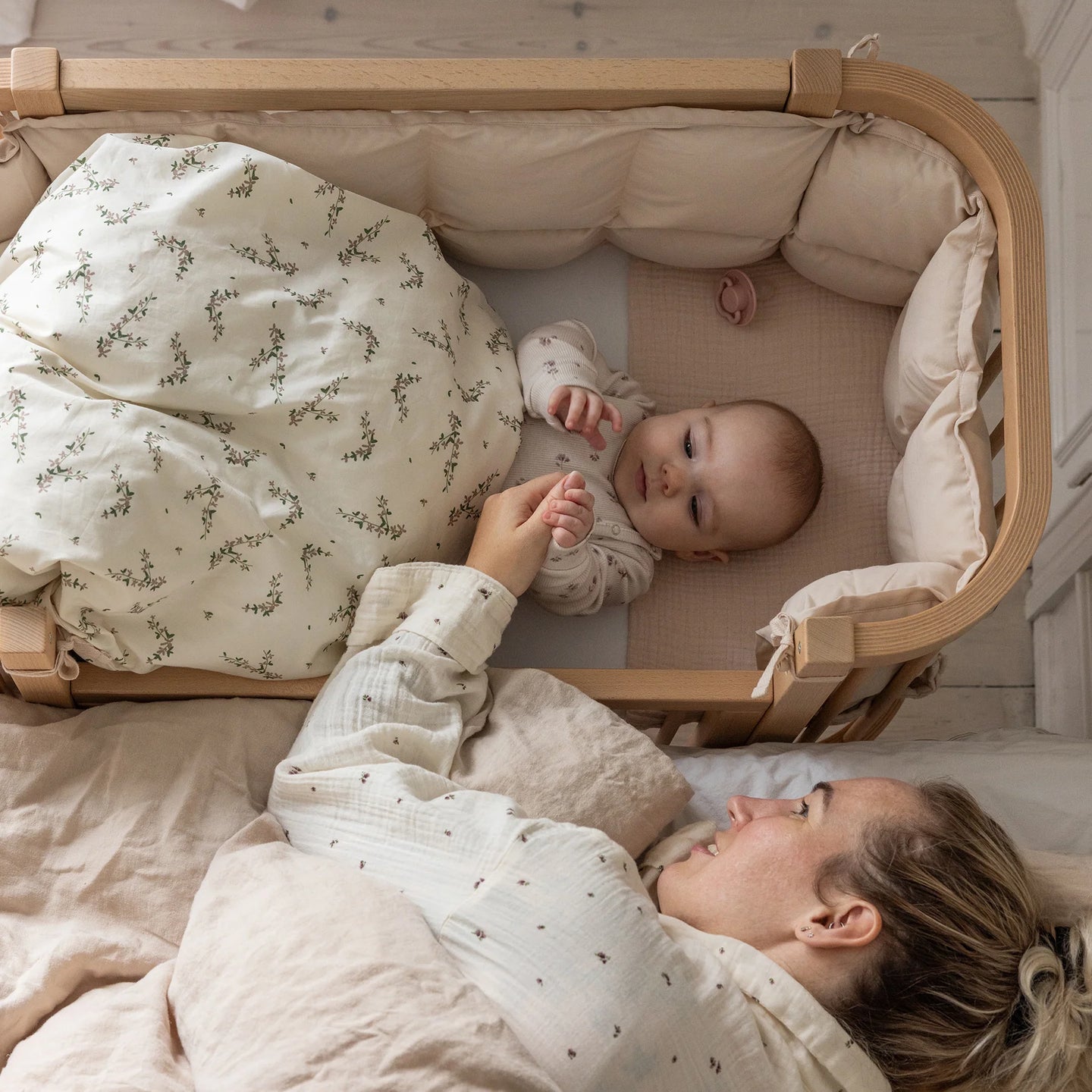 Sebra - Bedside Crib, Wooden Edition