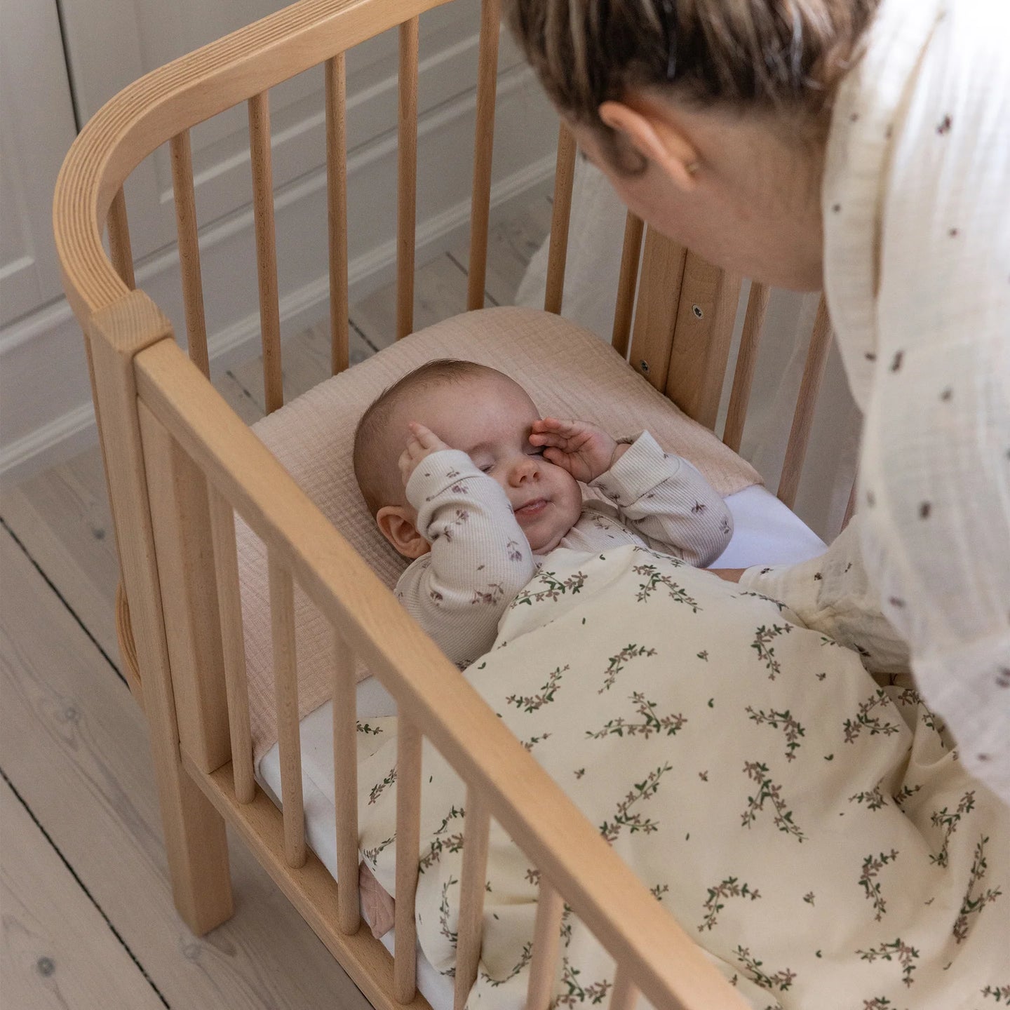 Sebra - Bedside Crib, Wooden Edition