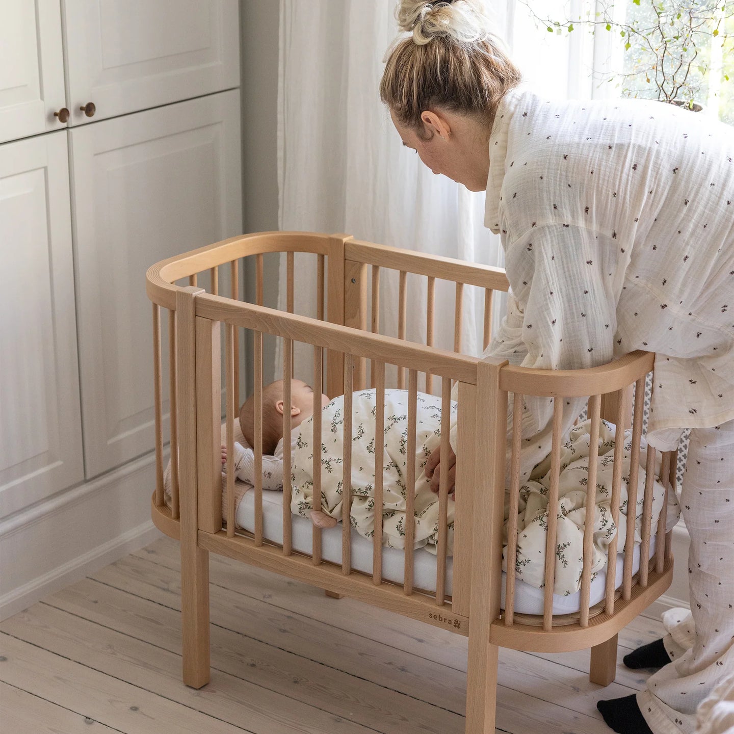 Sebra - Bedside Crib, Wooden Edition