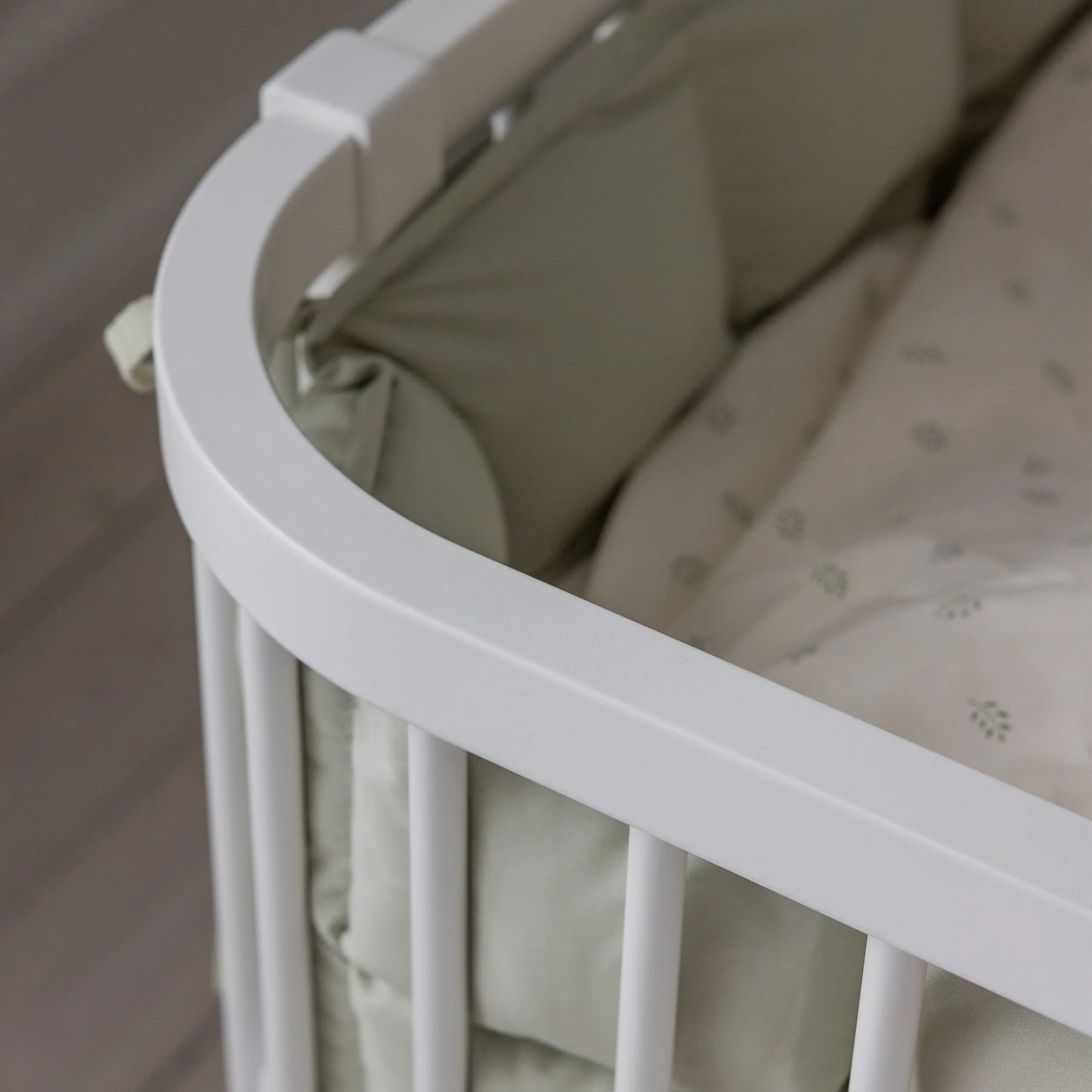 Sebra - Bedside Crib, Classic White