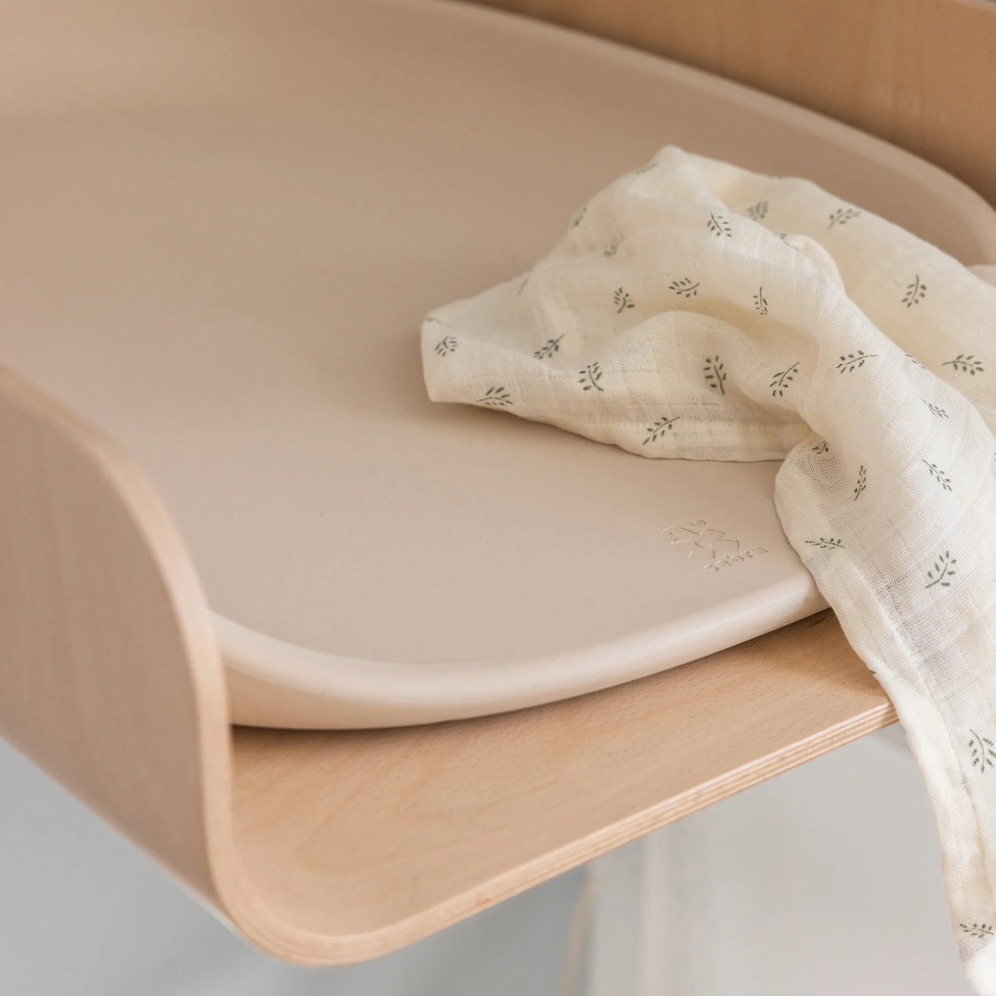 Sebra - Wall mounted Changing Table - Wood