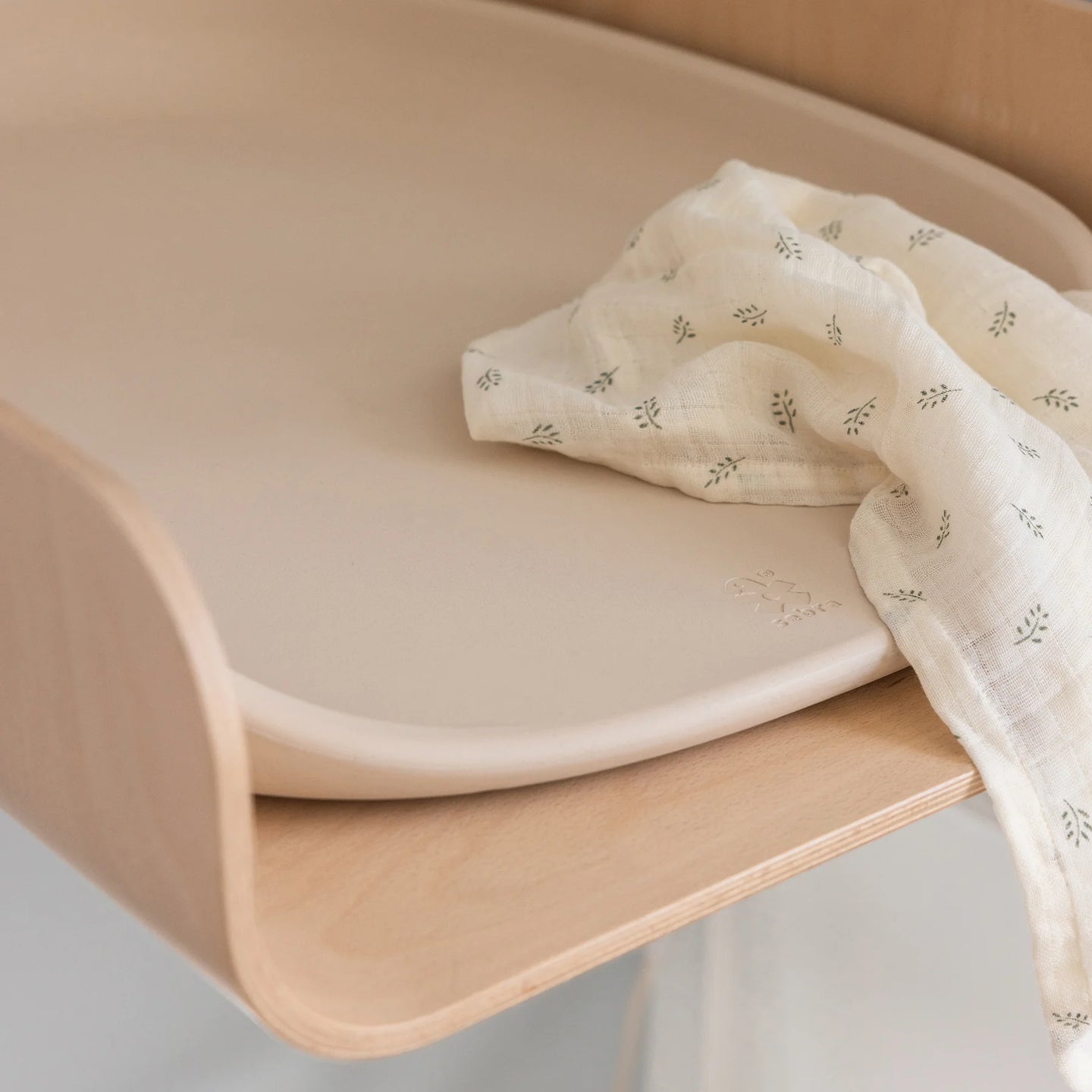 Sebra - Wall mounted Changing Table - Wood