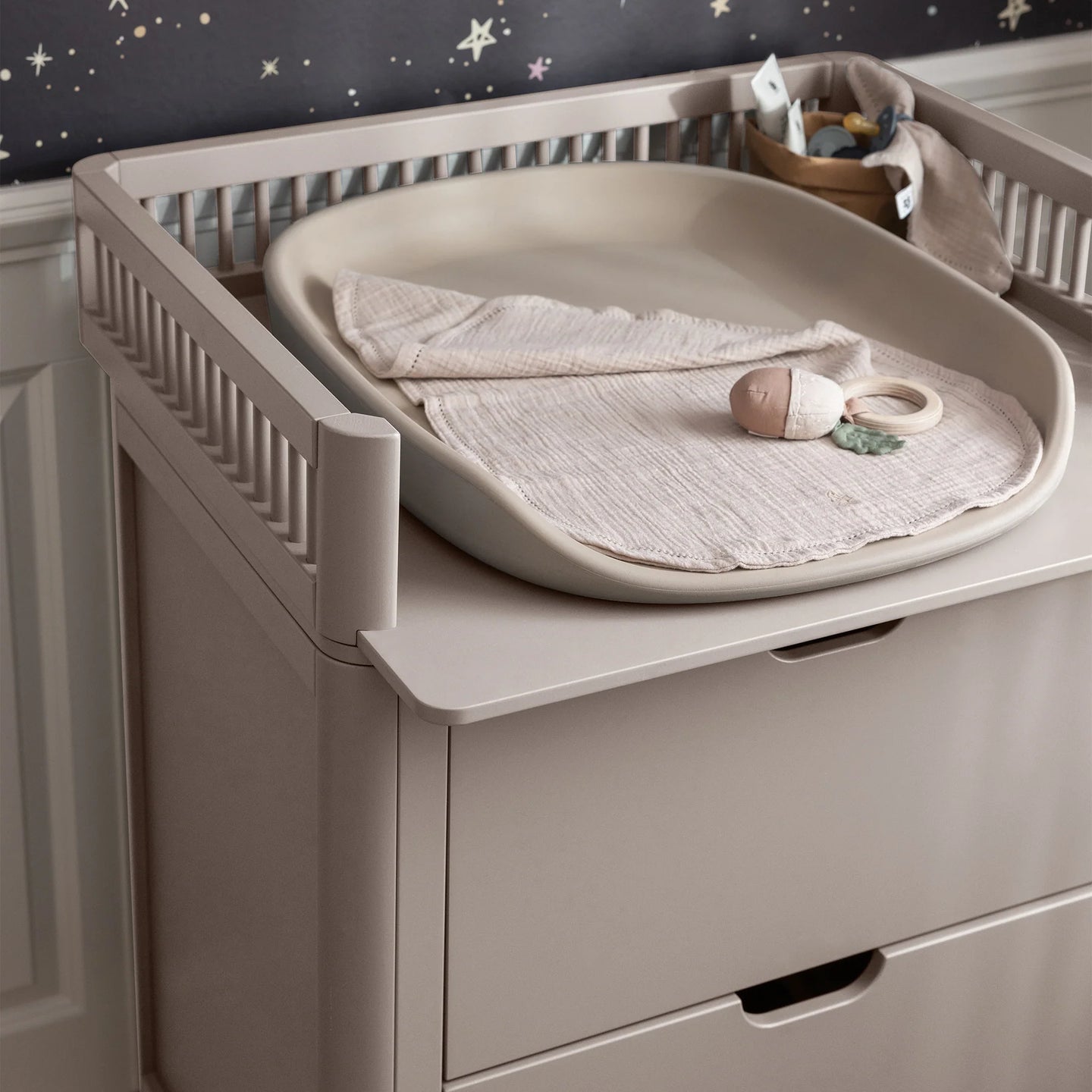 Sebra - Changing Table, Birchbark Rose
