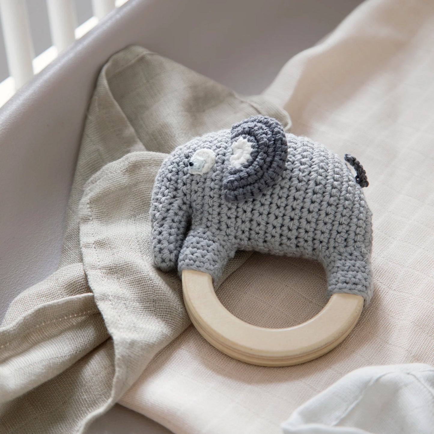 Sebra - Crochet rattle on ring, Fanto, classic grey