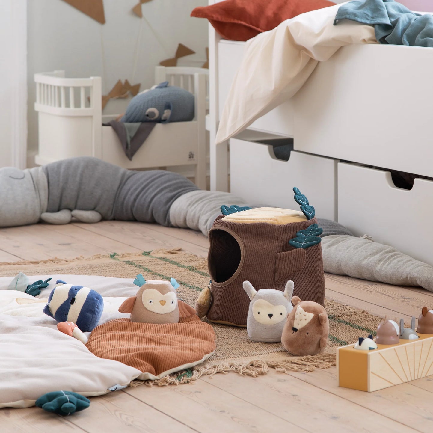 Sebra - Activity toy, hide & seek, tree stump