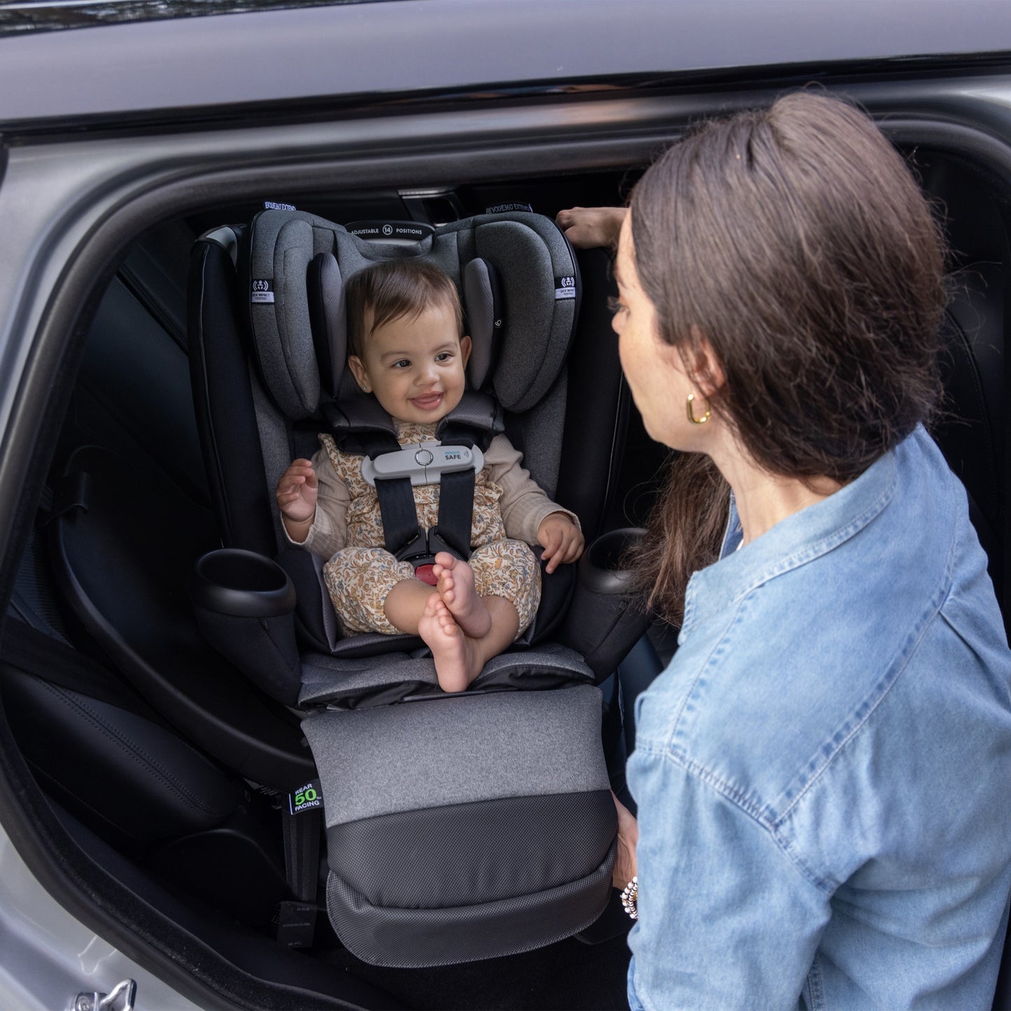 Evenflo - Gold Revolve360 Extend All-in-One Rotational Car Seat with SensorSafe - Moonstone Gray