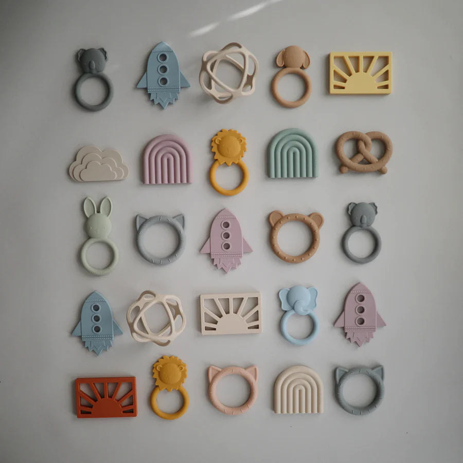 Mushie - Teether Rainbow Shifting Sand