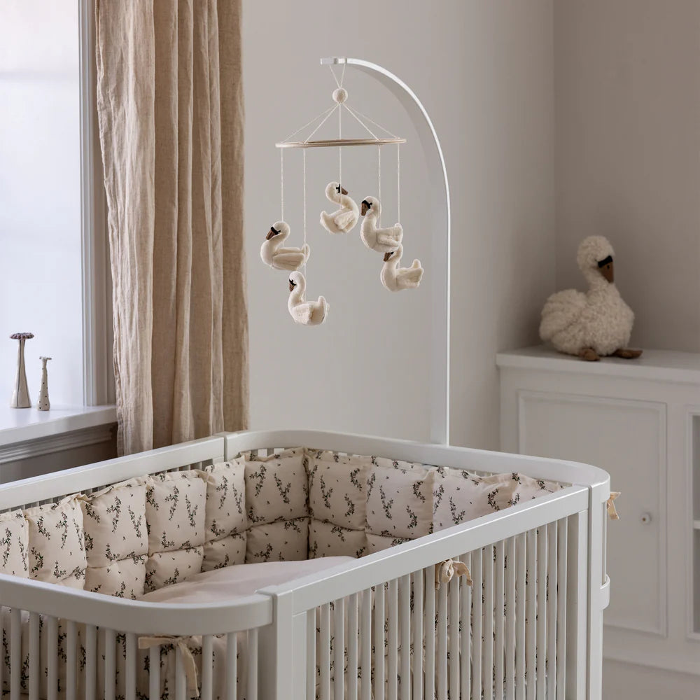 Sebra - Baby mobile, Swans
