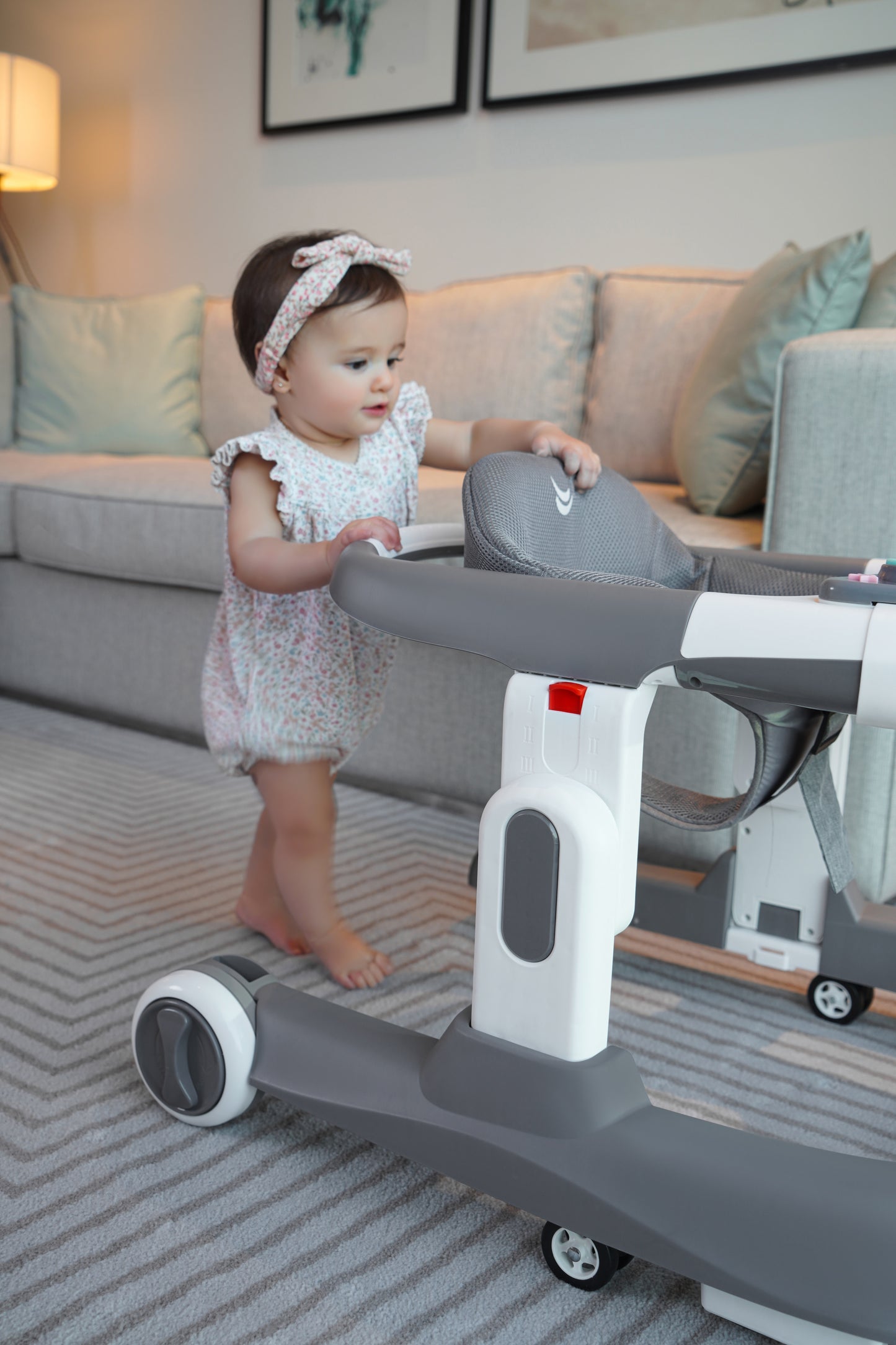 Oxi 2-in-1 baby walker and activity walker - Grey
