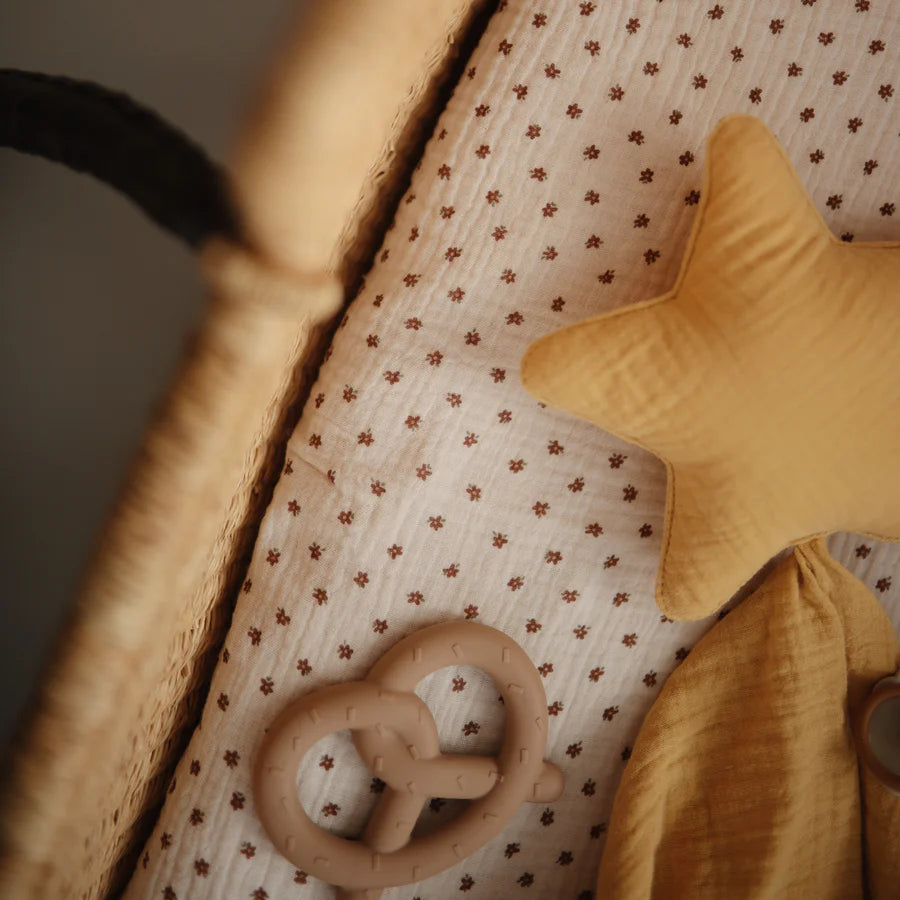 Mushie - Teether Pretzel Natural