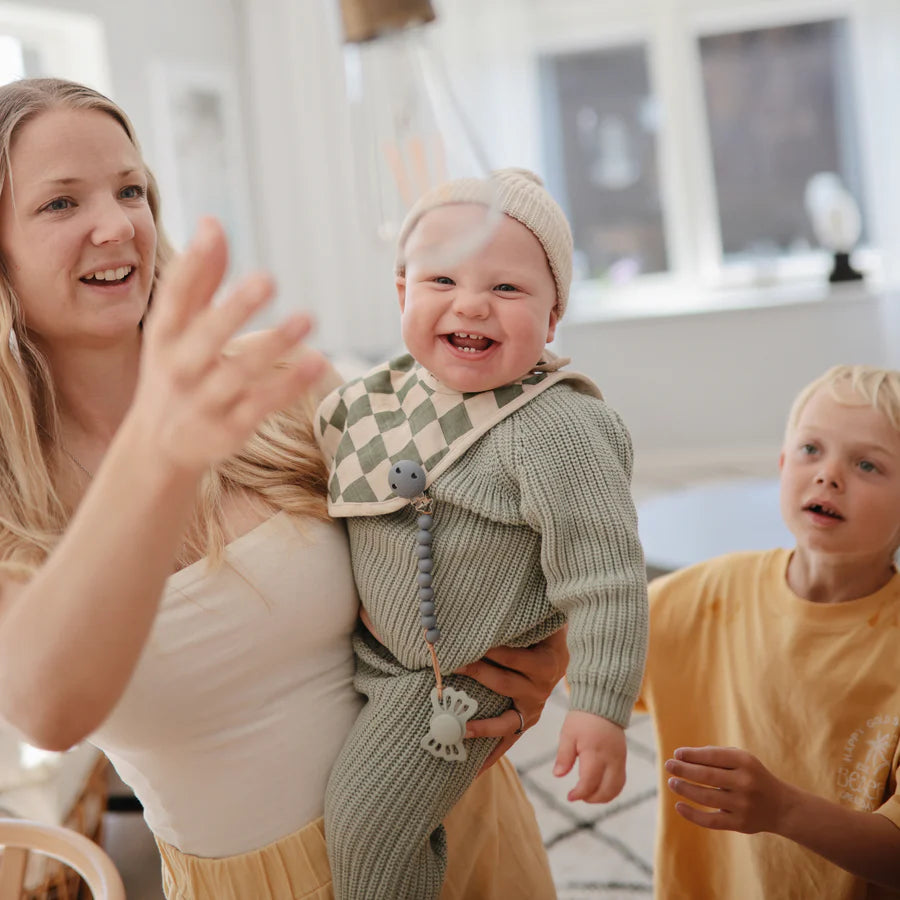 Mushie - Silicone Pacifier Clip - Hera Tradewinds