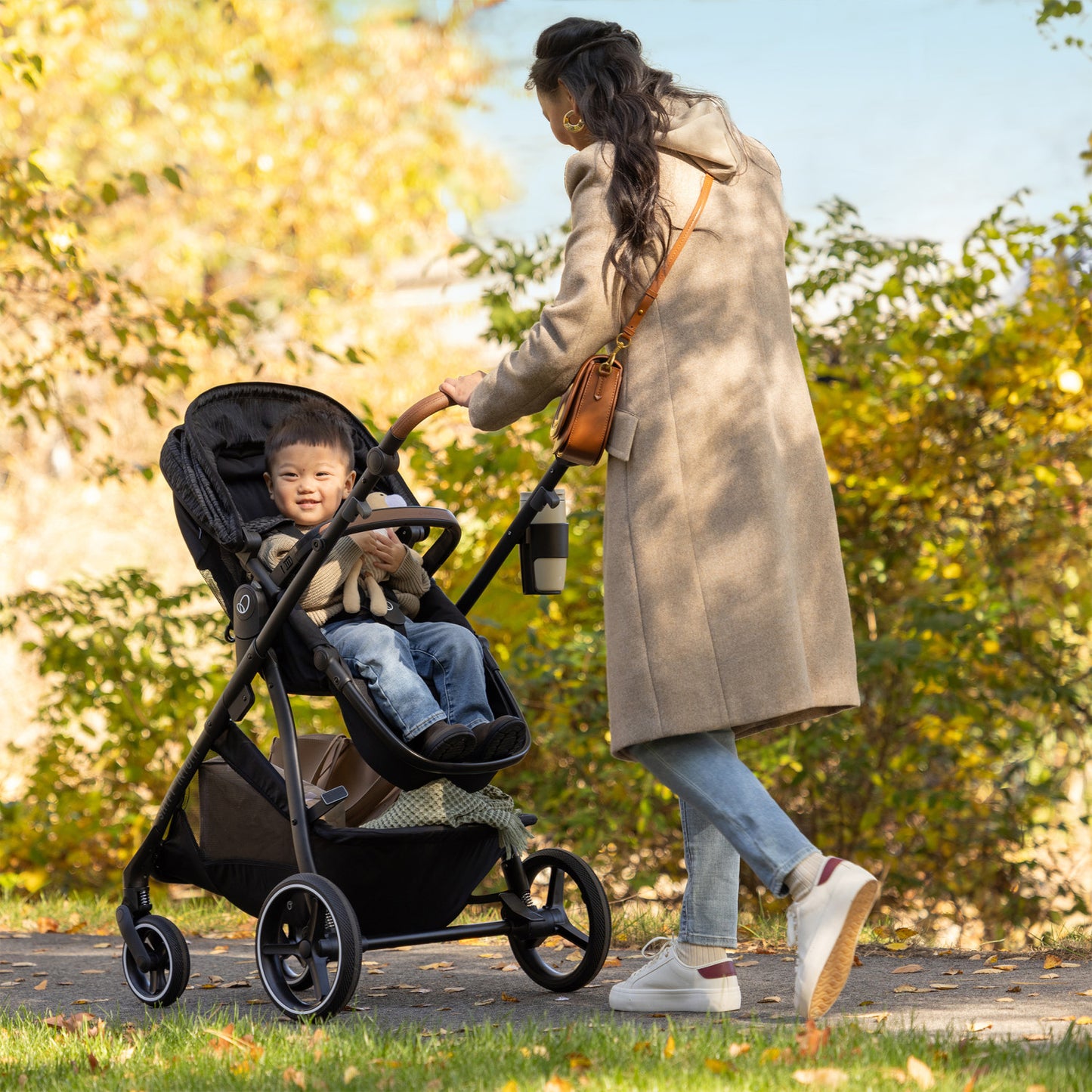 Evenflo -  Shyft Intuiti Travel System with Revolve180 LiteMax NXT Rotational Infant Car Seat - Fossil Gray