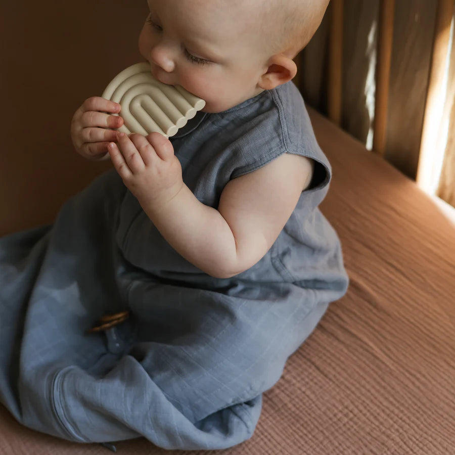 Mushie - Teether Rainbow Shifting Sand