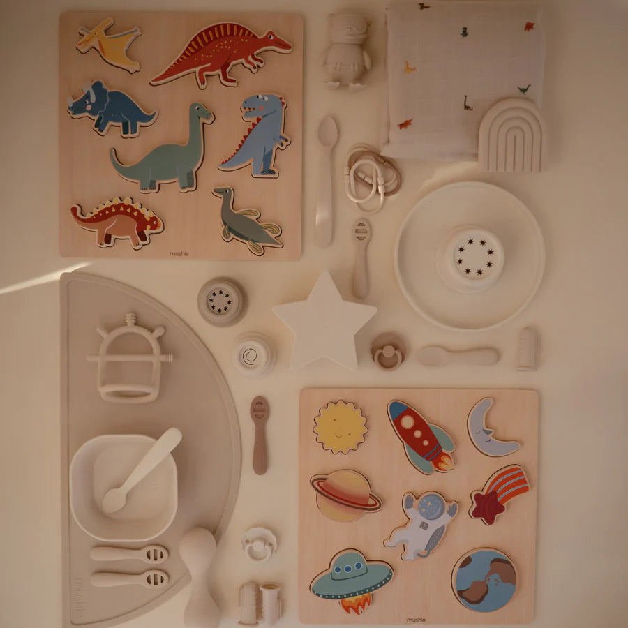 Mushie - Teether Rainbow Shifting Sand